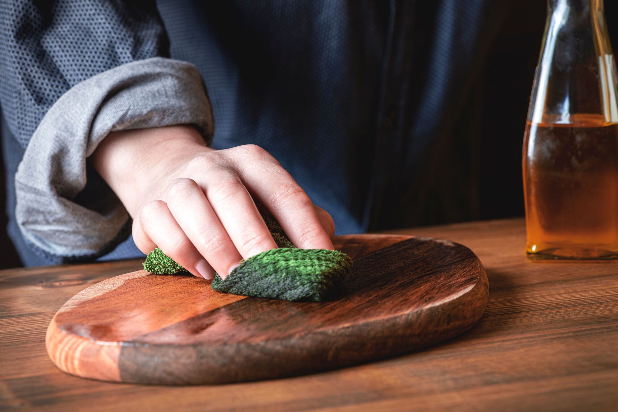 Behandlung von Lärchenholz-Terrassendielen